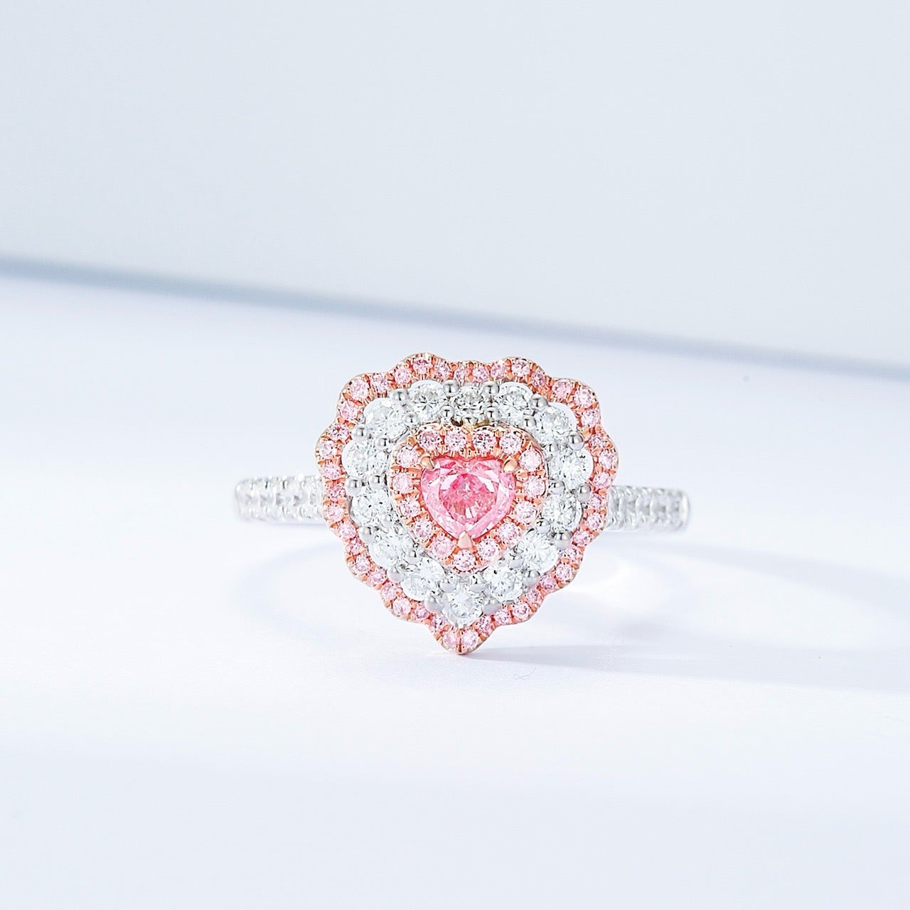 14k/18k white gold 0.92 ctw fancy natural pink diamond & diamond ring