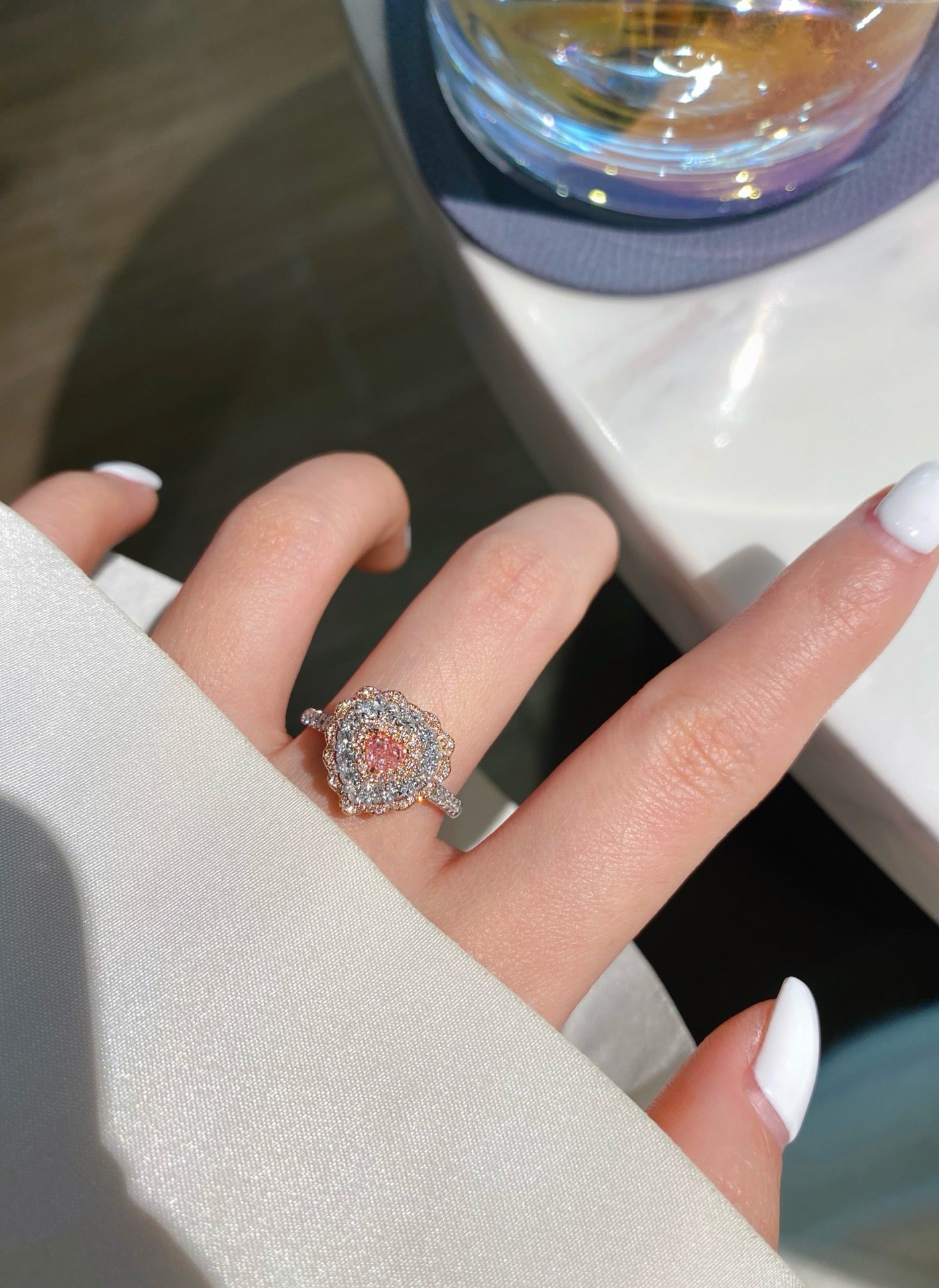 14k/18k white gold 0.92 ctw fancy natural pink diamond & diamond ring