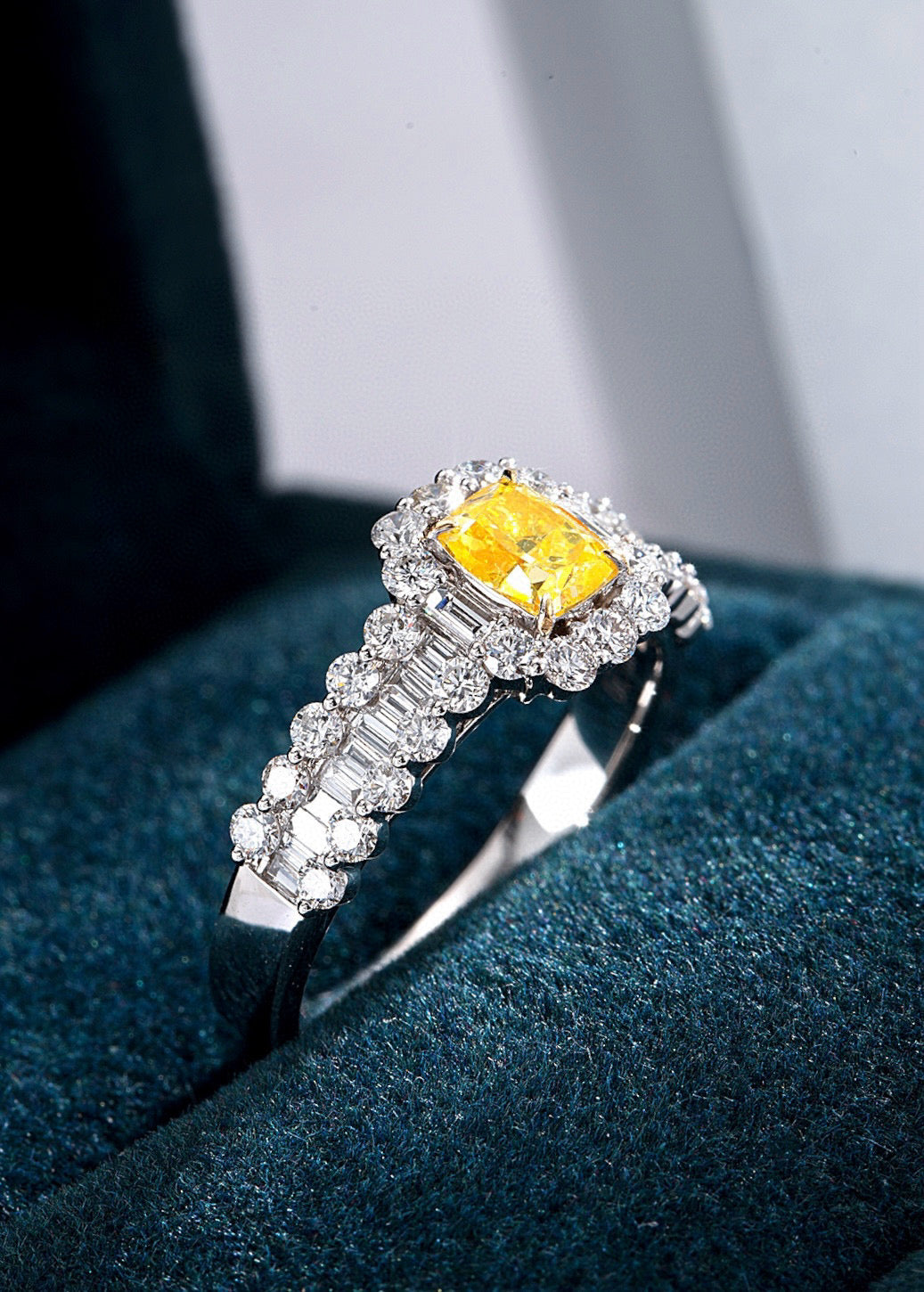 14k/18k white gold 1.64 ctw fancy natural yellow diamond & diamond ring
