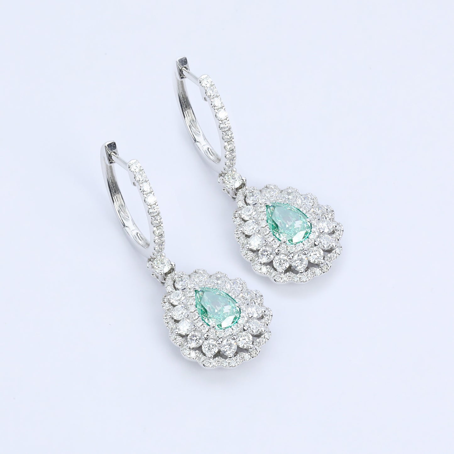14k gold 2.26 ctw natural fancy green diamond & diamond earrings