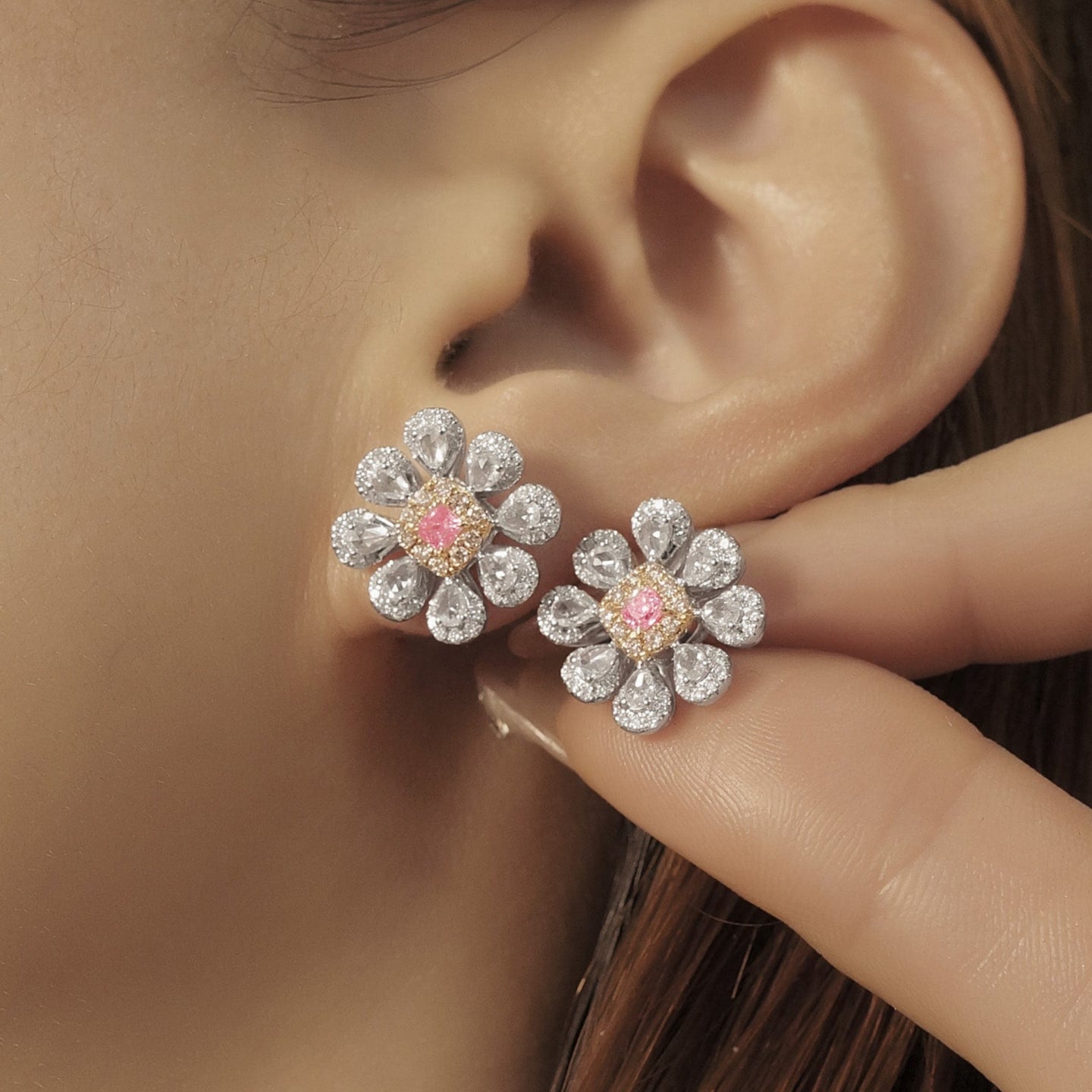14k gold 1.34 ctw natural fancy pink diamond & diamond earrings