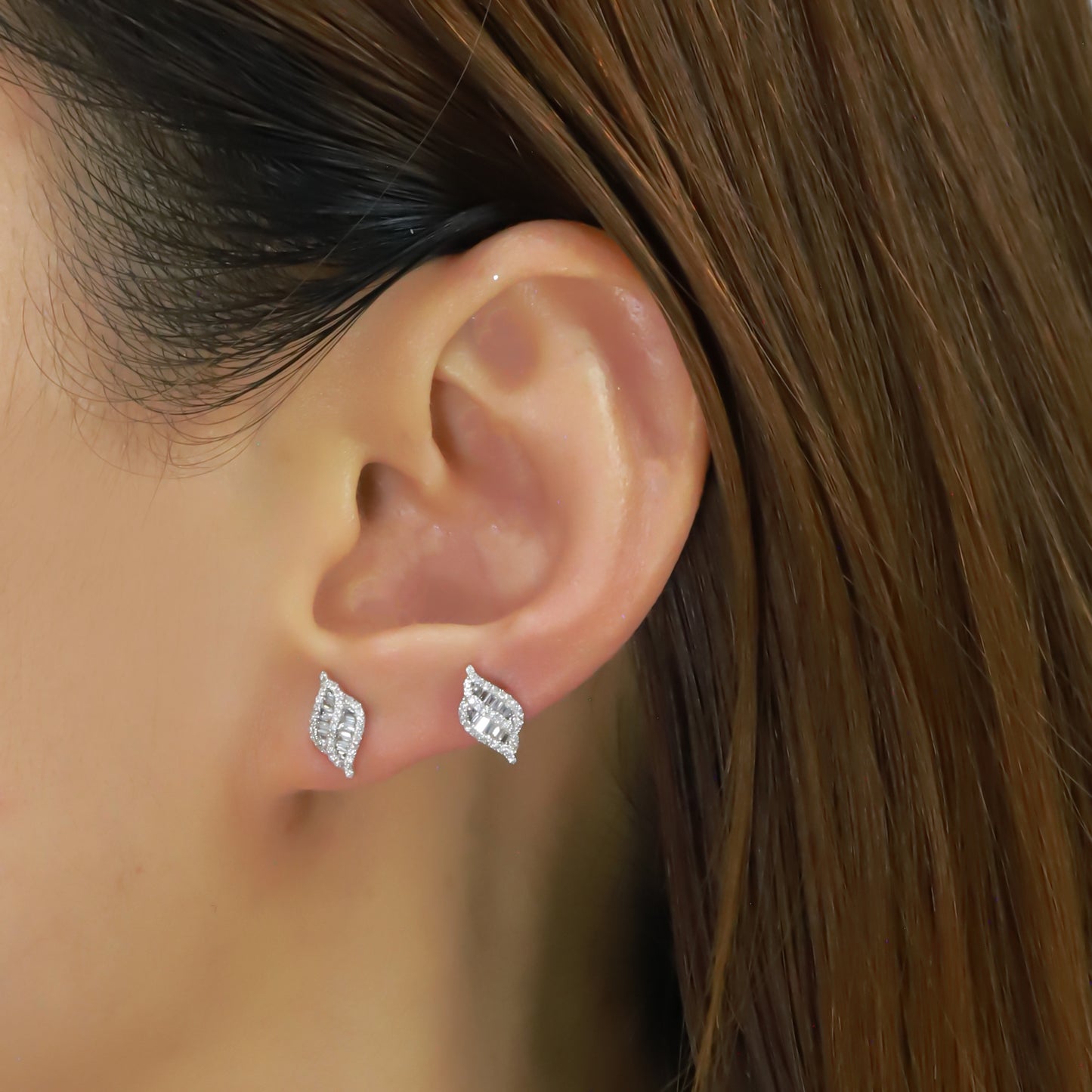 14k/18k gold 0.26 ctw h diamond stud earrings
