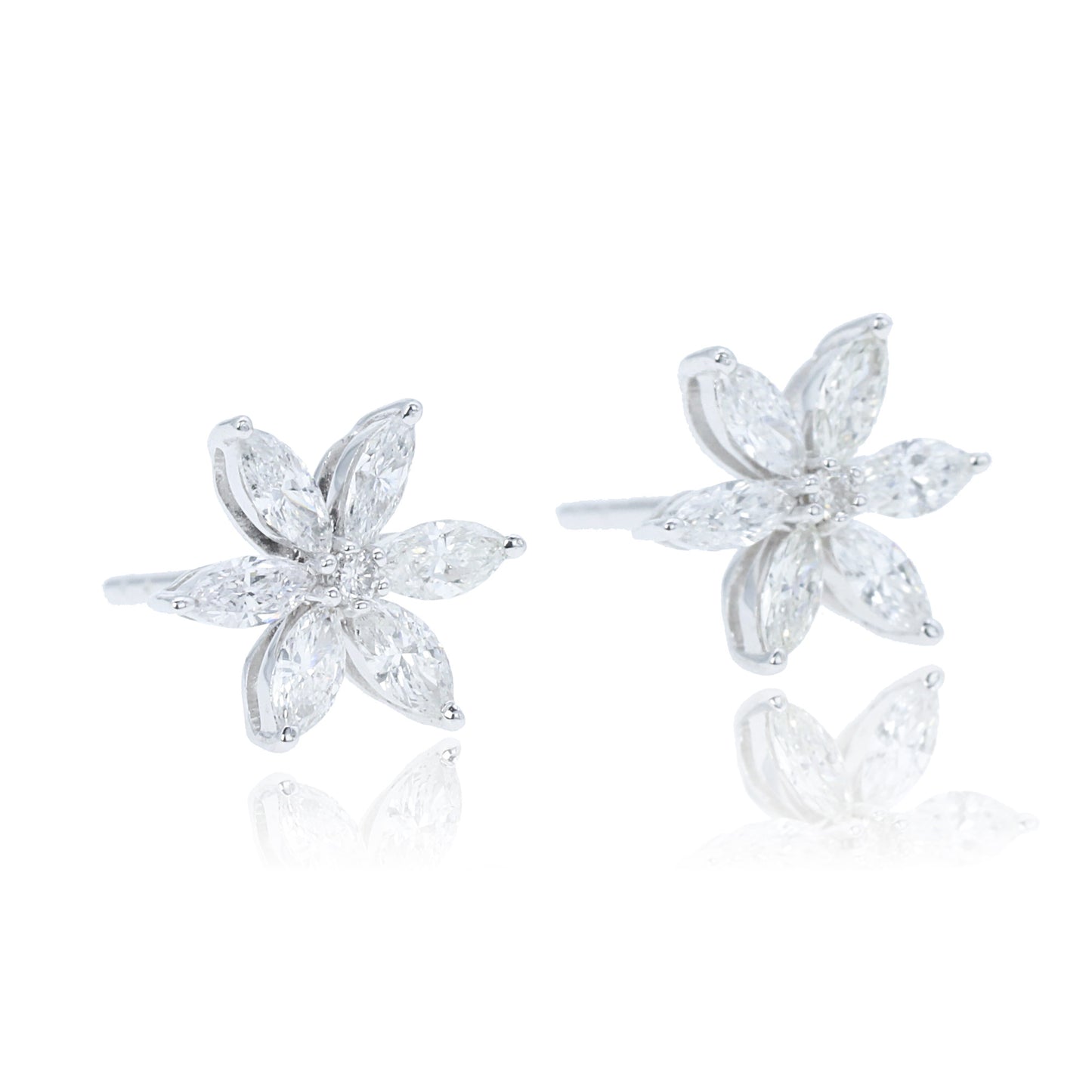 14k/18k white gold 0.52 ctw h vs diamond stud earrings