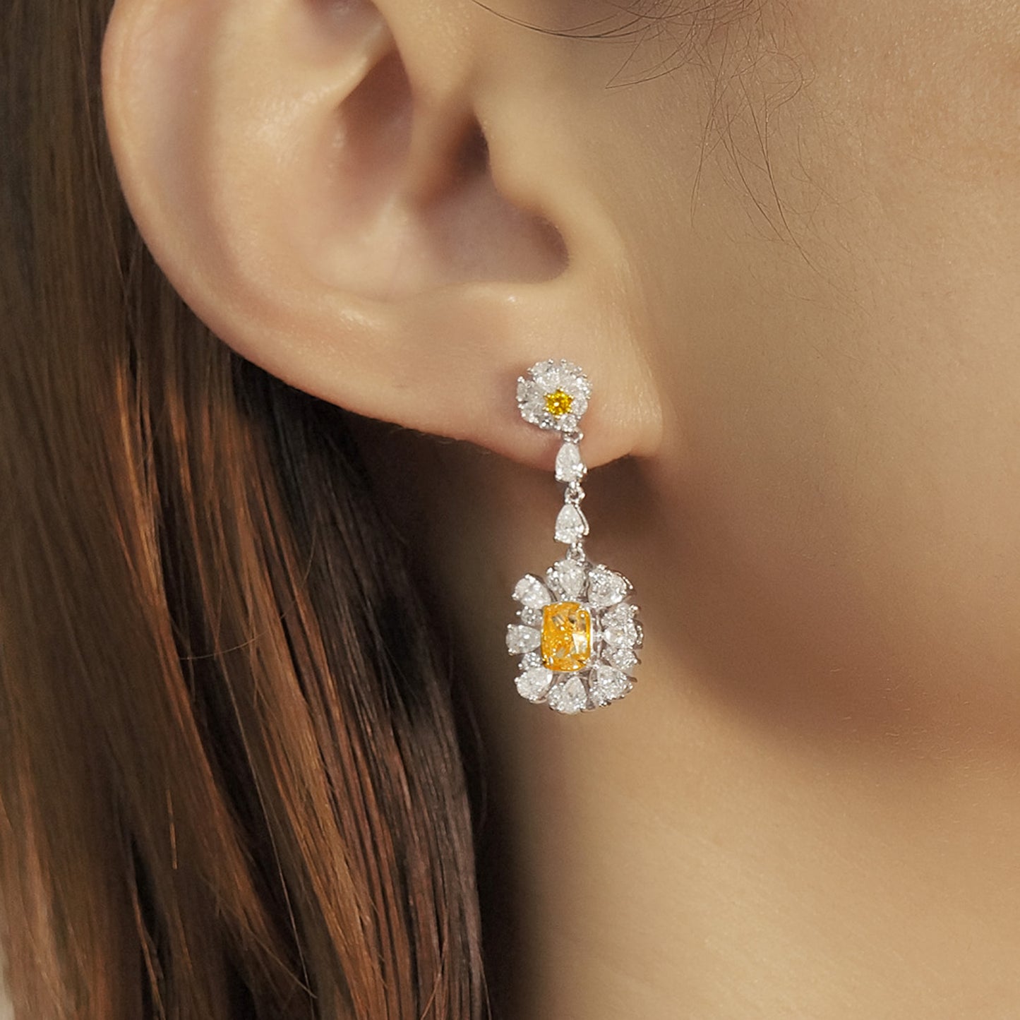 14k/18k white gold 4.58 ctw natural yellow diamond & diamond earrings