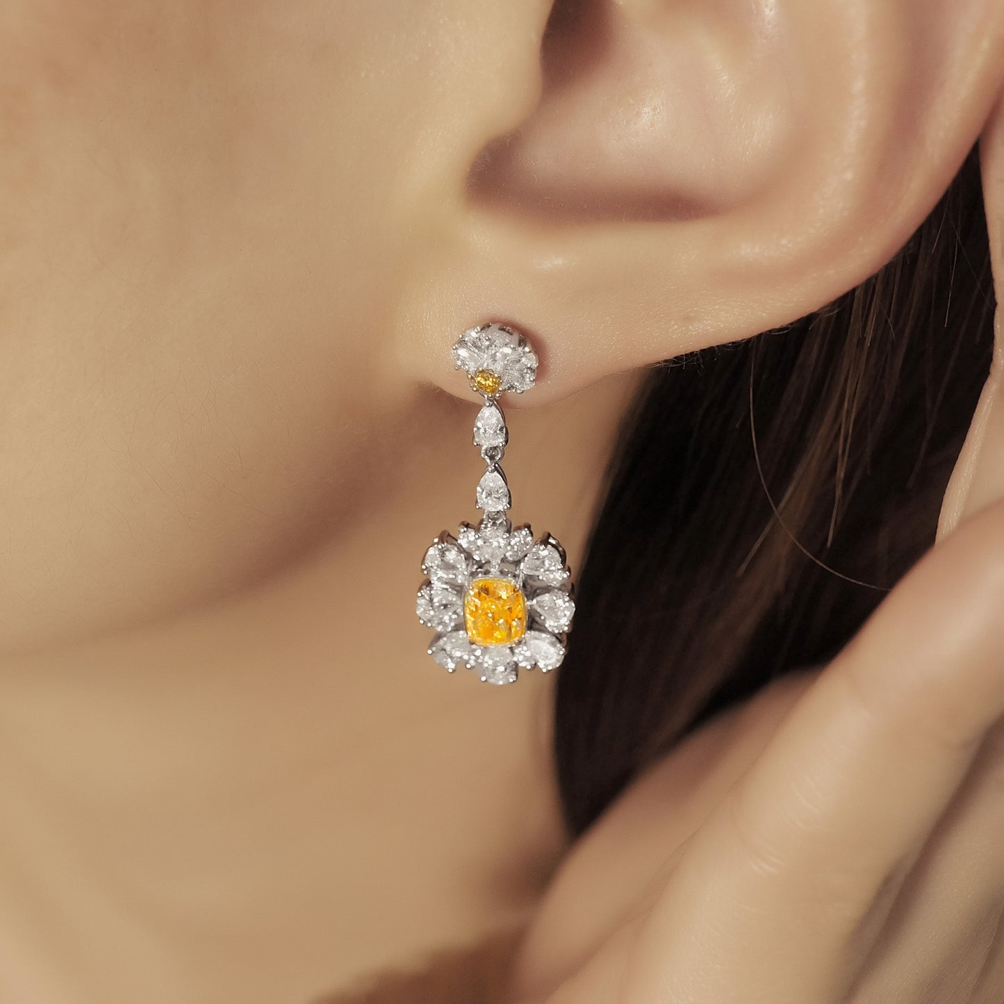 14k/18k white gold 4.58 ctw natural yellow diamond & diamond earrings
