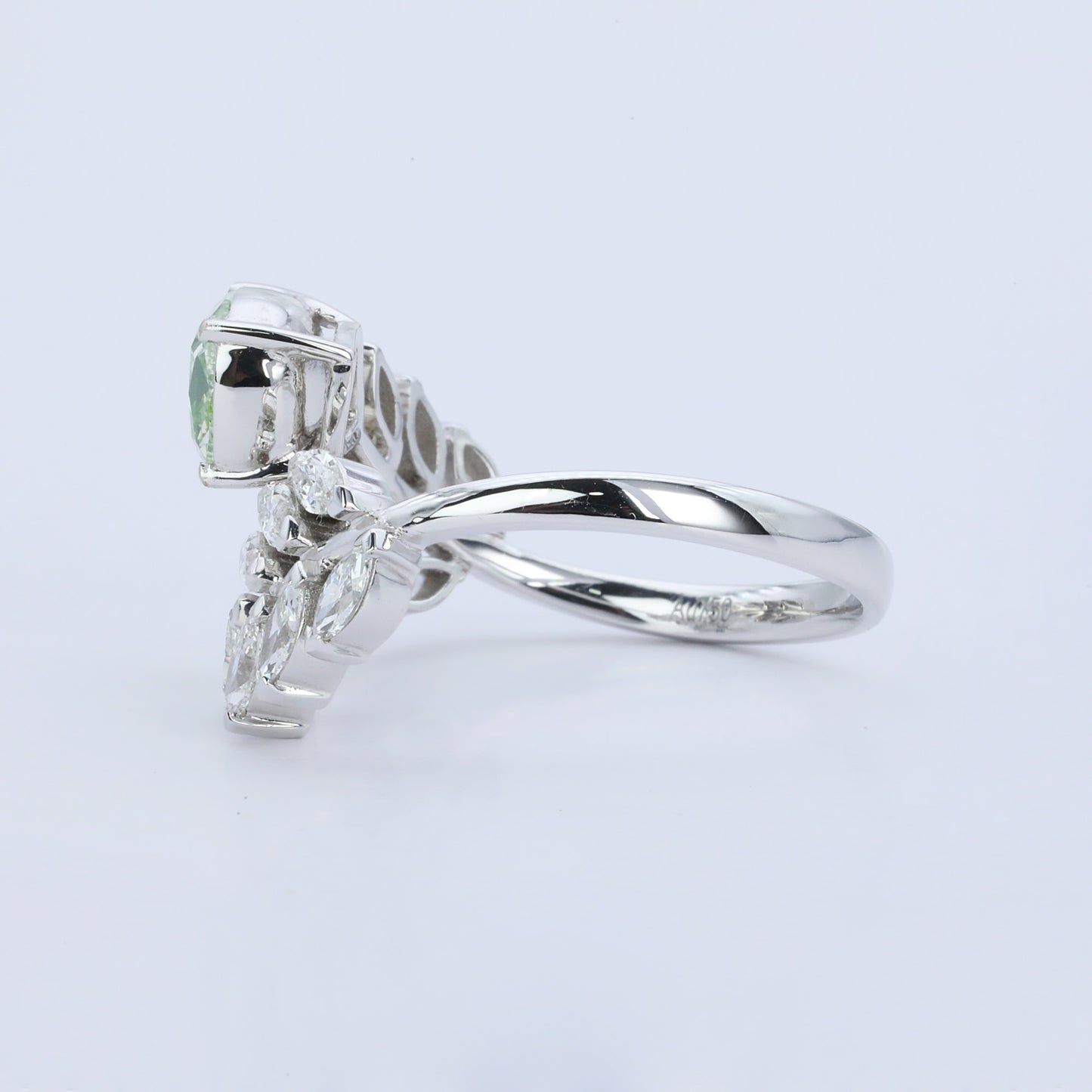 14k white gold 1.08 ctw natural green diamond & diamond ring