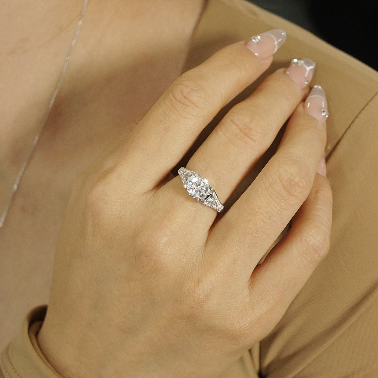 9k/14k/18k white gold 0.63 ctw lab grown h-vs dlamond ring