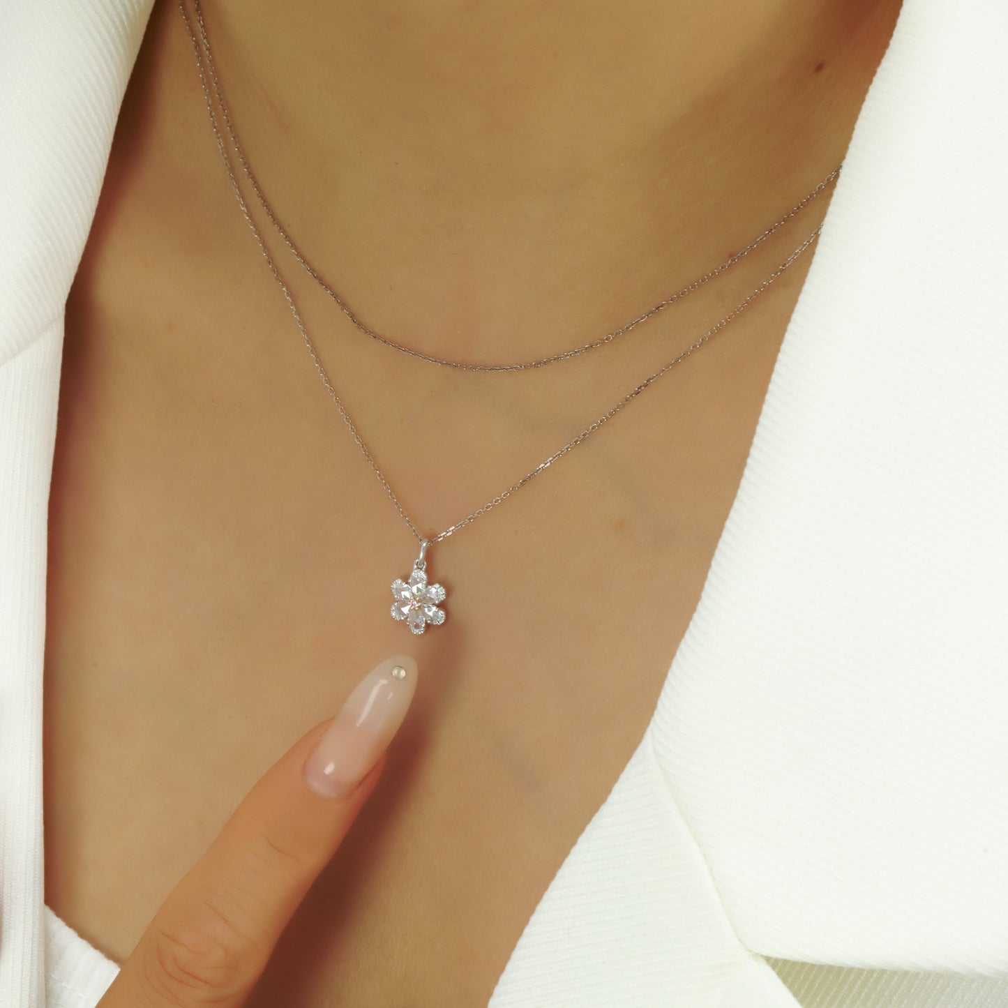 14/18k gold 0.33 ctw fancy pink diamond & diamond necklace