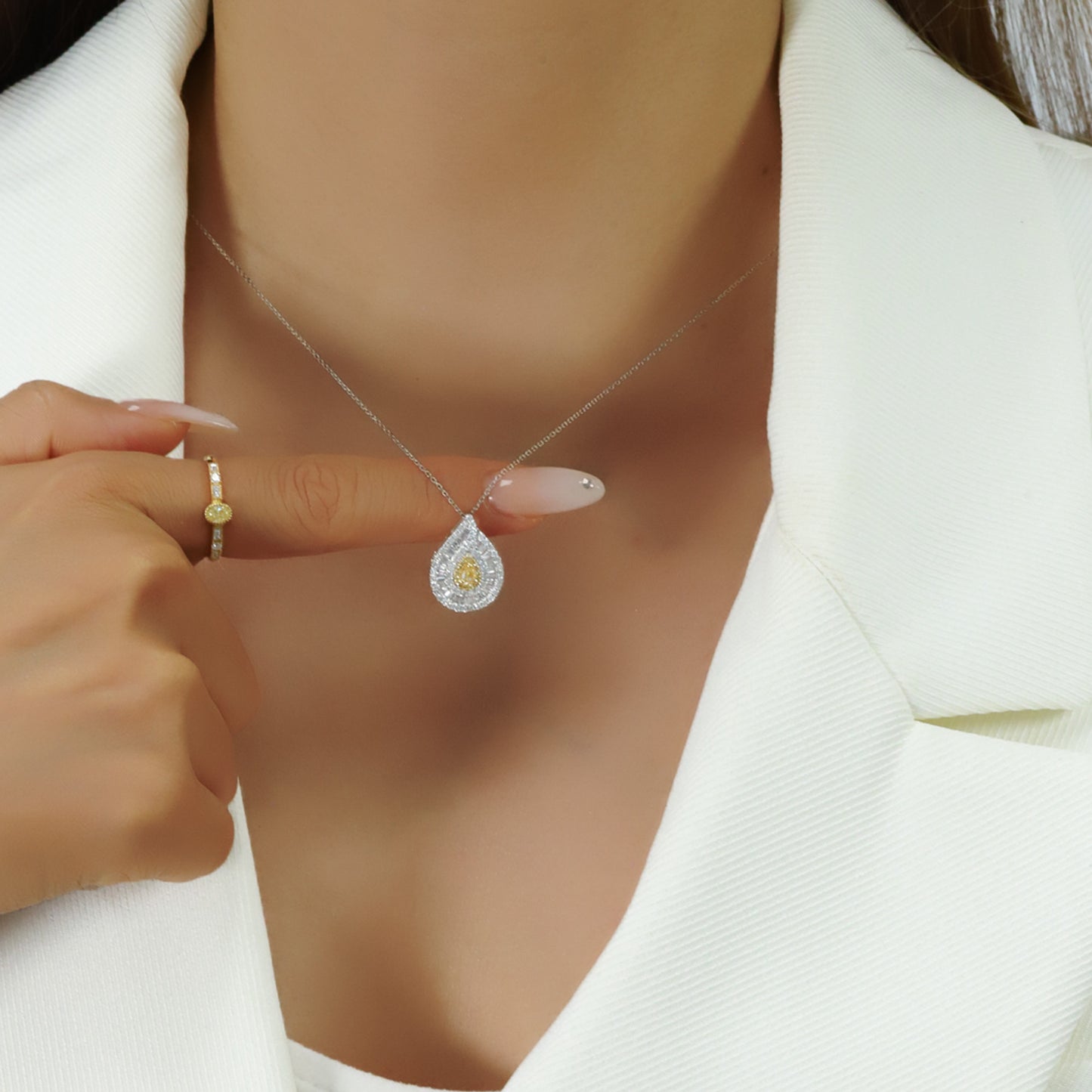 14k/18k white gold 0.67 ctw fancy yellow diamond & diamond necklace
