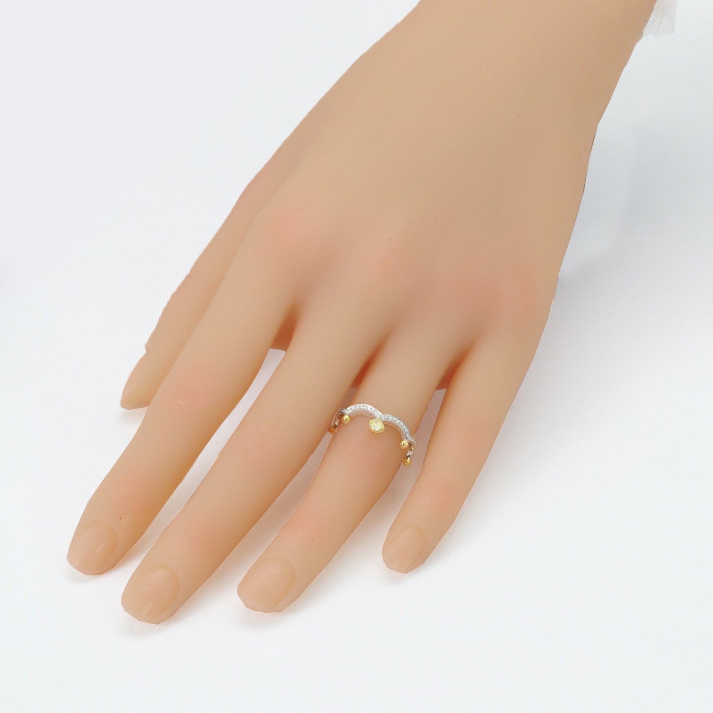 14k white gold 0.23 ctw yellow diamond & diamond ring