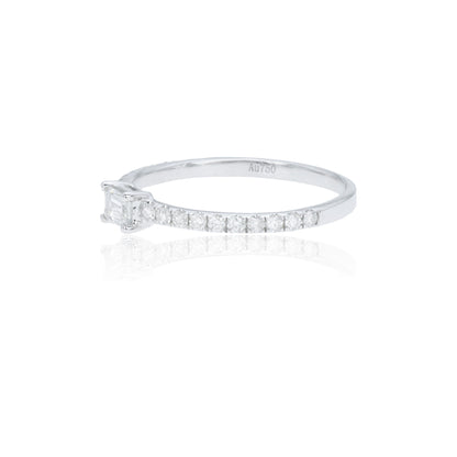 14K/18K WHITE GOLD 0.37 CTW H DIAMOND RING